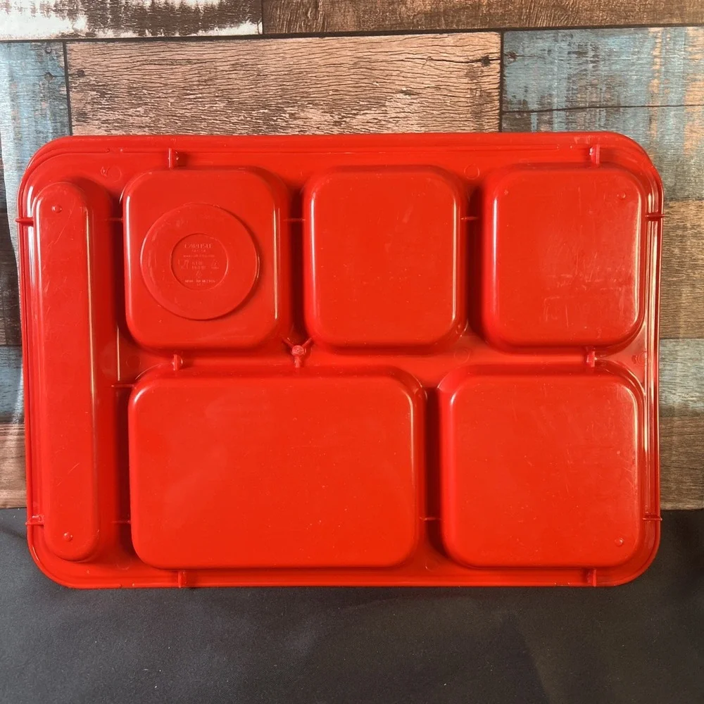 4/ Carlisle FoodService Products Melamine 6-Compartment Trays -10